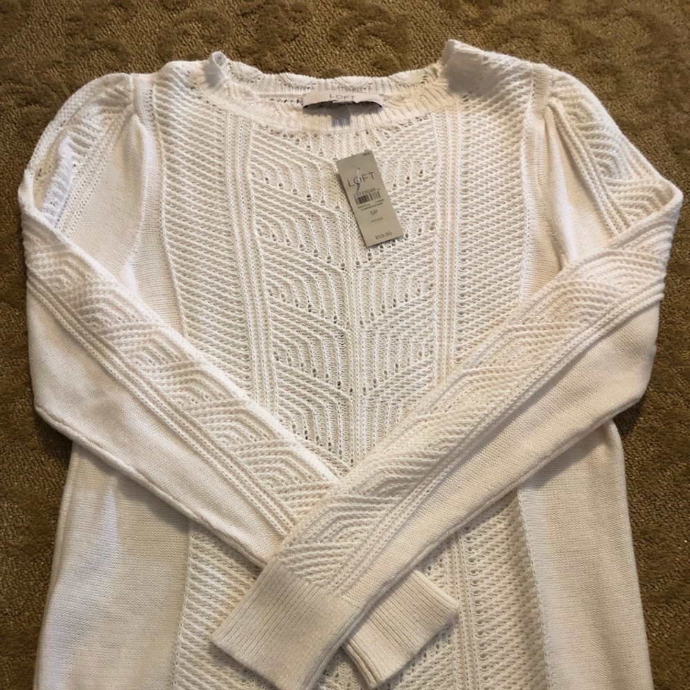 New never worn lightweight ladies sweater